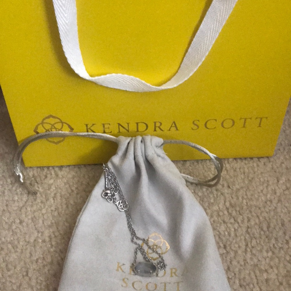 Kendra Scott Necklace
